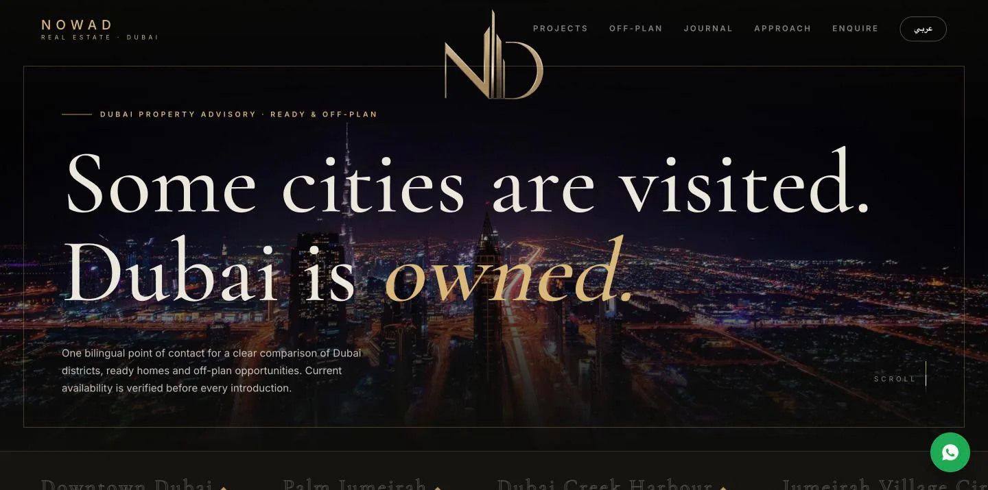 Startseite von NOWAD Real Estate mit nächtlicher Skyline von Dubai und dem Umschalter auf Arabisch